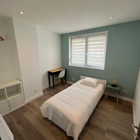 Дом отдыха Maison Contemporaine Proche De Lille